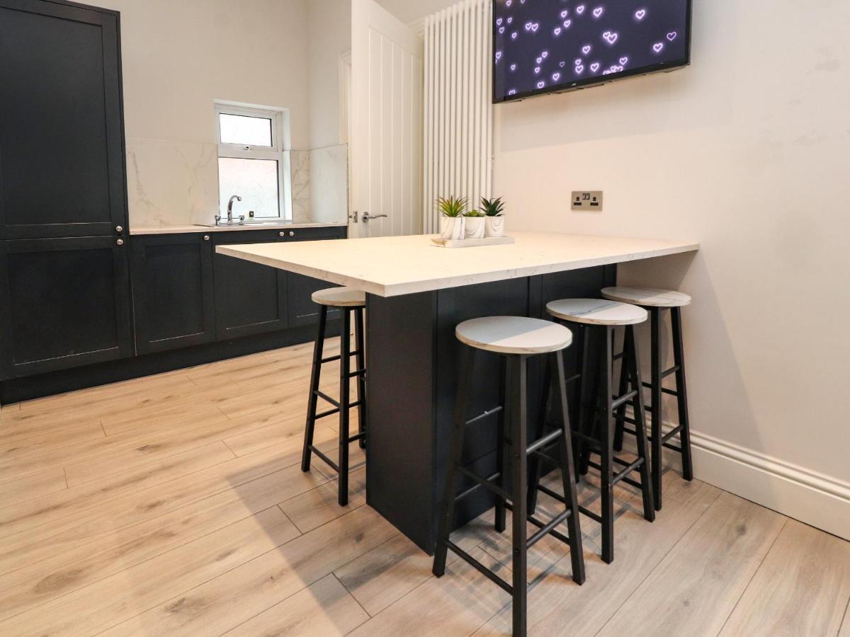 37 Nutter Road Villa Кливлис Екстериор снимка