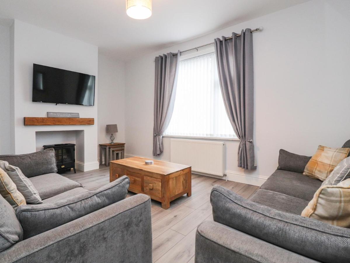 37 Nutter Road Villa Кливлис Екстериор снимка
